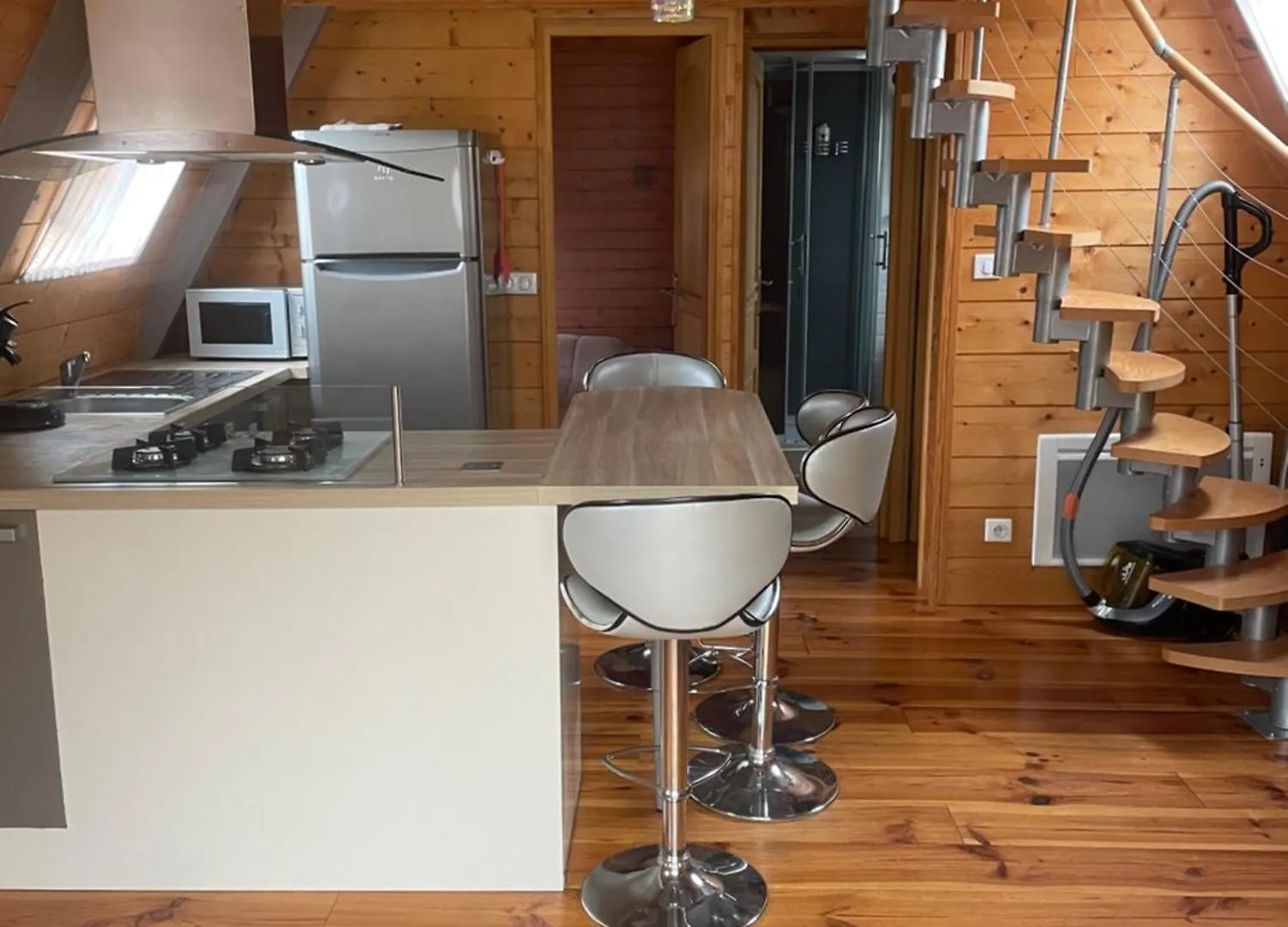 Chalet Cosy Avec Vue Degagee Pouzac 0*,