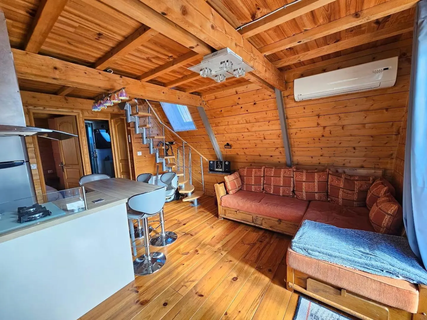 Chalet Cosy Avec Vue Degagee Pouzac Франция